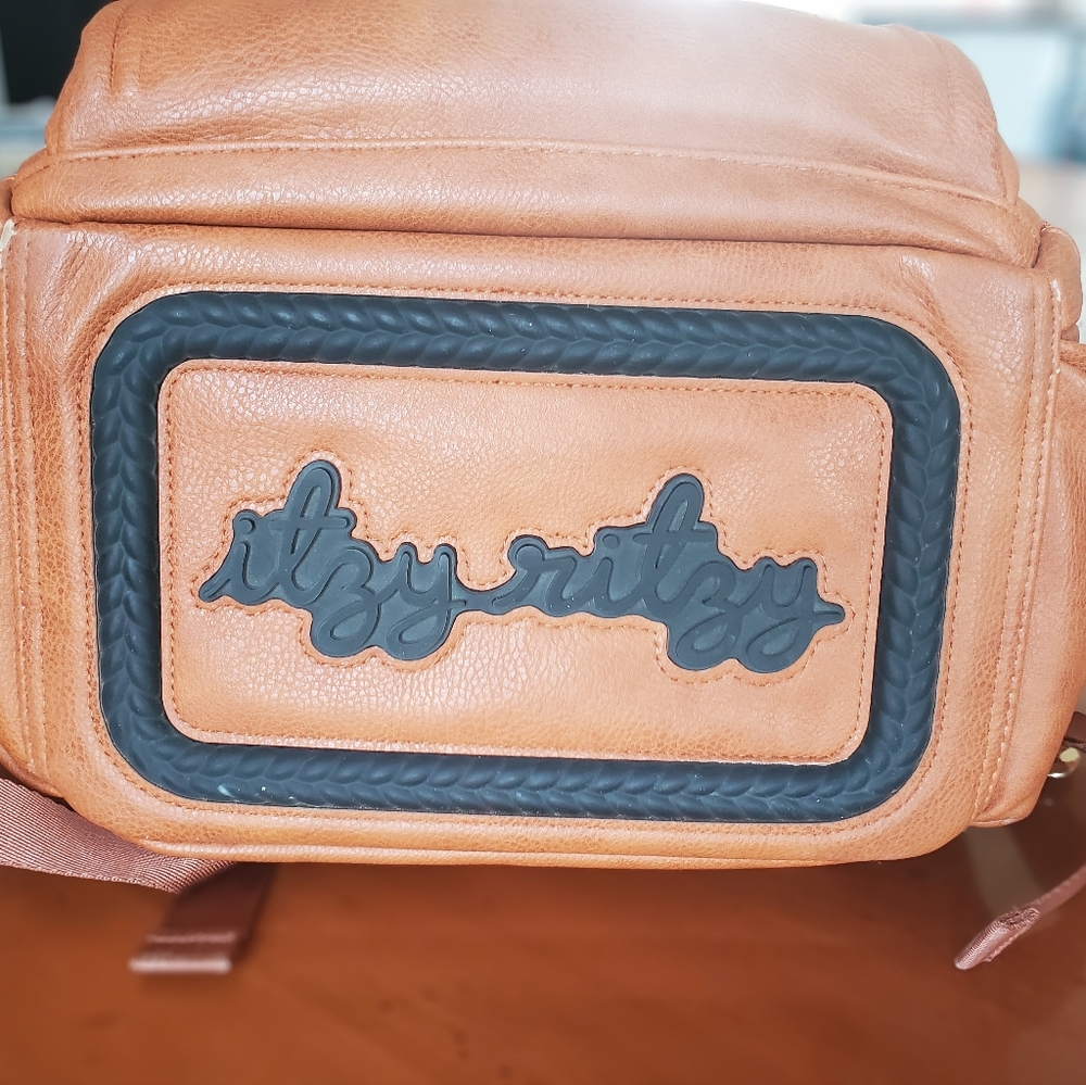 Itzy Ritzy Boss Plus - Picture 7 of 12